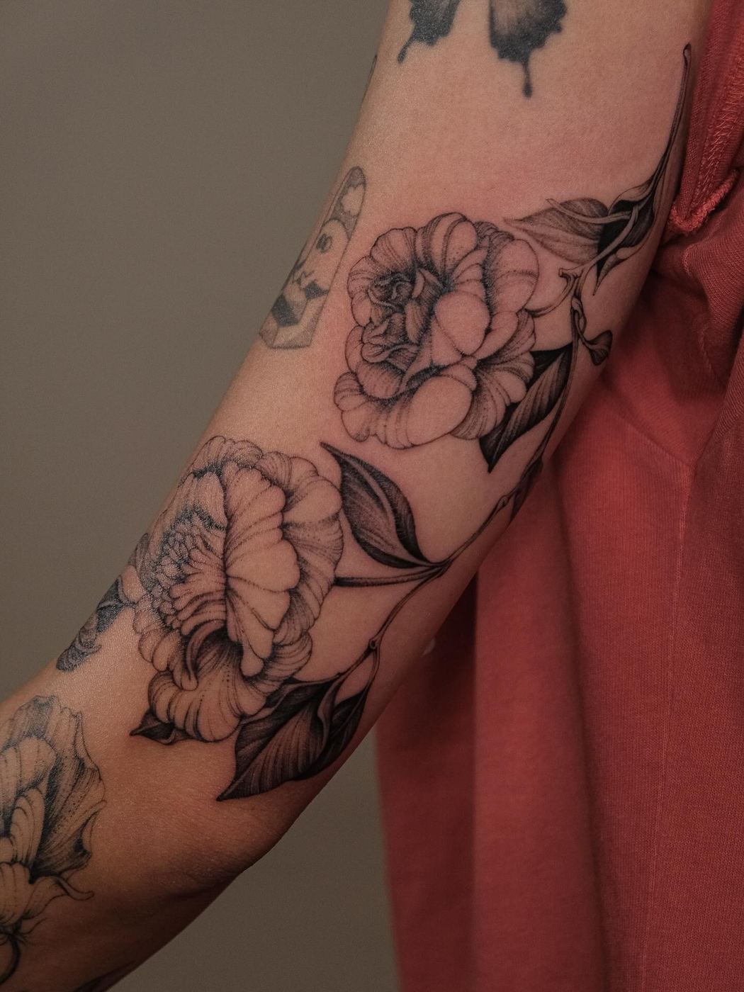 NASH 刺青作品:茶花(Camellia)
